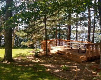 Home on sunset lake. 3Bed/3Bath. - Aitkin - Patio