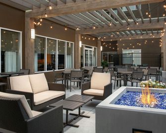 سبرنجهيل سويتس باي ماريوت بويز بارك سنتر - بويز - شرفة مرصوفة