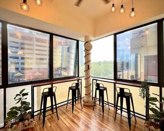Afie Roomstay Klia Airport Transit - Sepang - Balcony