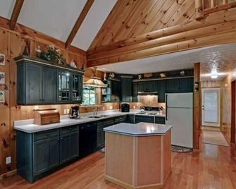 Beautiful Toccoa River Cabin!! - Suches - Kitchen