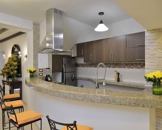 هوتل دورادو بلازا بوتيك كالي ديل آرسينال - كارتاخينا دي إندياس - مطبخ