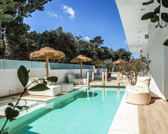 Noha Lifestyle Hotel - Adults Only - Pula - Pool