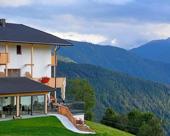 Hotel Pfeiferhof - Maranza - Building