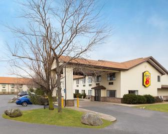 Super 8 by Wyndham Hebron Lowell Area - Hebron - Building