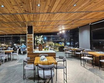 Azmal Hotel & Suites - Irbid - Restaurant