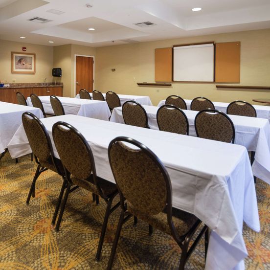 Conference room view of Hampton Inn Tulsa/Broken Arrow