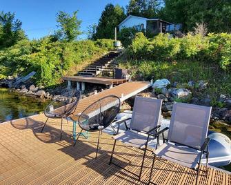 The Kubo Chalet - Wakefield - Patio