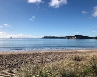 Sybil's Place - Whitianga - Playa