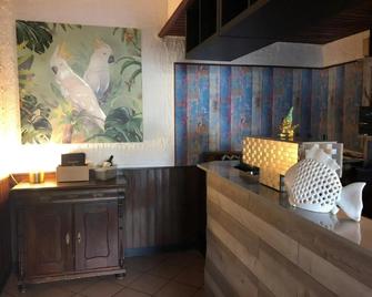 Hotel Berghof by 42 - Koblenz - Front desk