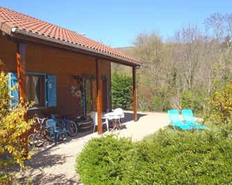 Les Chalets De La Vigne Grande - Saint-Floret - Patio