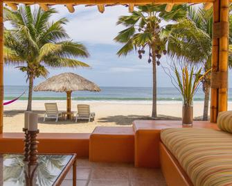 Punta Sal Suites & Bungalows Resort - Punta Sal - Playa