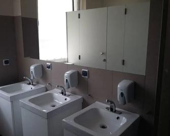 Hostel Sopot Centrum - Sopot - Bathroom