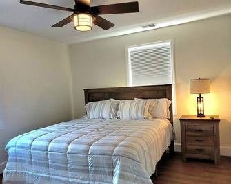The Traveler on Main - Suite 6 - Tazewell