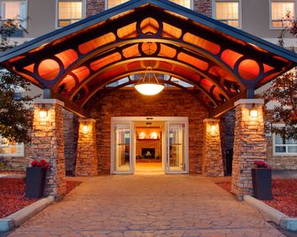 Staybridge Suites Calgary Airport By IHG - Calgary - Edifício