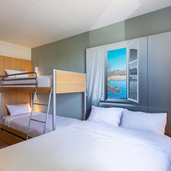 B&B HOTEL Châteauroux Déols image 1