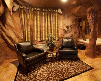 Black Swan Inn Luxurious Theme Rooms - Pocatello - Lounge