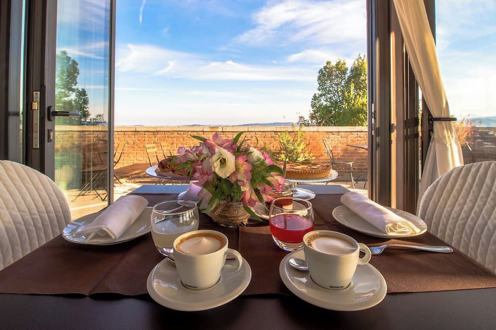 Casa Oliva borgo del Benessere delle Marche thumbnail 2