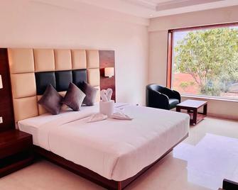 Mastiff Grand Dharwad - Dharwad - Bedroom