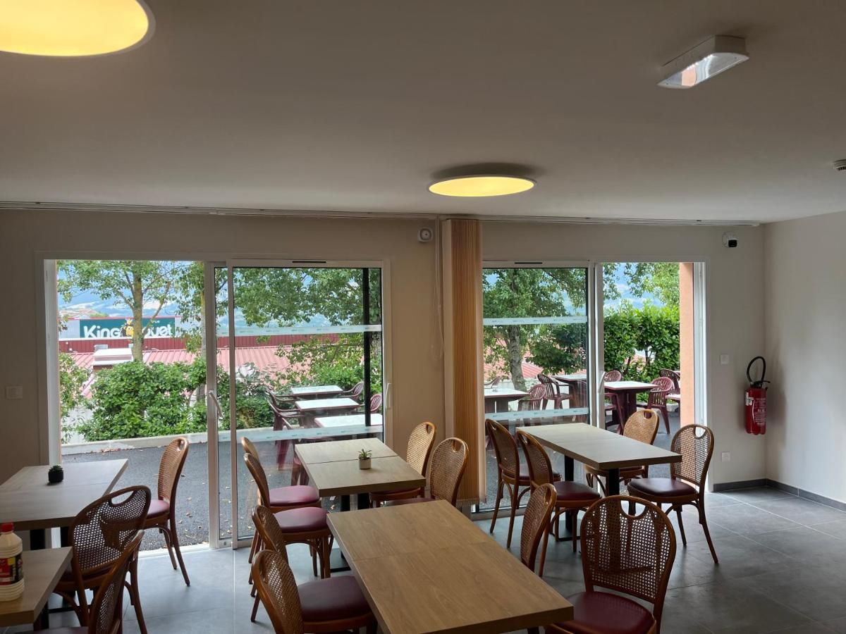 Brit Hotel Essentiel Millau thumbnail 2