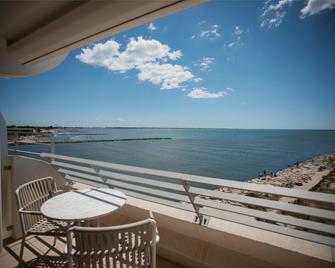 Hôtel La Plage 5 étoiles La Grande Motte - La Grande-Motte - Balkon