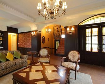 Haut-Rhin Villa - Ілан