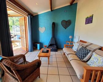 Vindoux Tree House Guest Farm & Spa - Tulbagh - Wohnzimmer