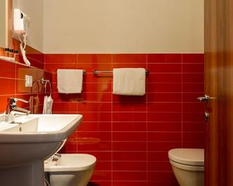 Residence Dei Fiori - Pietra Ligure - Baño