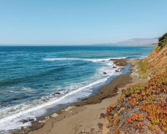 Oceanpoint Ranch - Cambria - Strand