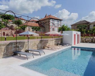 Feel Discovery Villa Aura Douro Valley - Resende - Piscine