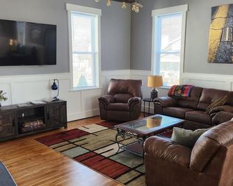 The Stone Church of Bristol TN - Bristol - Living room