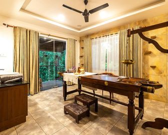 Petals Resort - Tariyode - Dining room