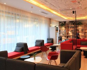 Ibis Urumqi Weixing Square Hotel - Ürümqi - Lounge