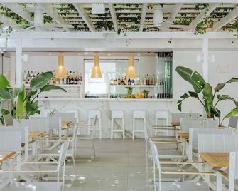 Nissi Park Hotel - איה נאפה - מסעדה