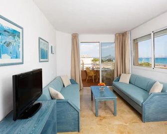 Aparthotel Dunes Platja - Can Picafort - Pokój dzienny