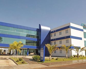 Bernal Hotel Economico - Ituiutaba - Edifício