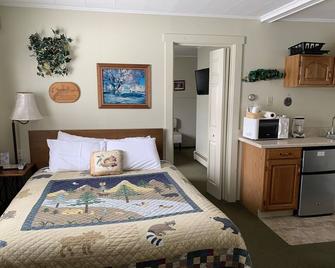 carrollmotel and cottages - Whitefield - Bedroom