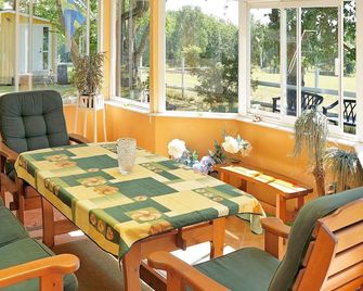 4 Person Holiday Home In Hästveda - Hästveda - Comedor
