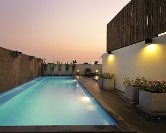 Sleep Withinn - Bangkok - Pool