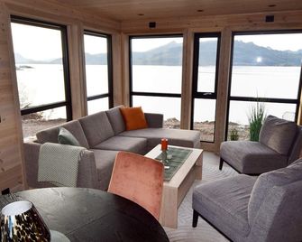5 Star Holiday Home in Stokmarknes - Bø i Vesterålen - Living room
