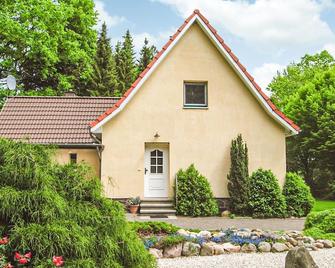 Two-Bedroom Holiday Home In Brekendorf - Brekendorf - Edificio