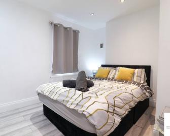 3-Bed House in London Near the O2 Arena & Excel - London - Bedroom