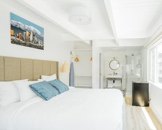 Dk - Deluxe Room, 1 King Bed, Non Smoking - לונג ביץ'