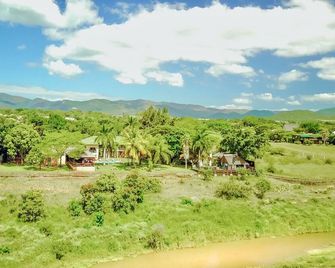 Rio Vista Lodge - Malelane - Outdoors view