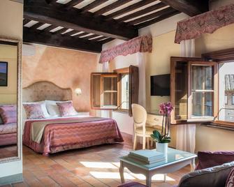 Leon Bianco - San Gimignano - Bedroom