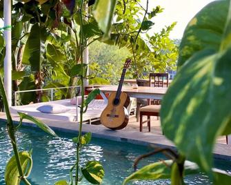 The Hide Hostel Canggu - North Kuta - Piscina