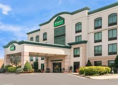 Wingate by Wyndham Lexington - Lexington - Gebouw