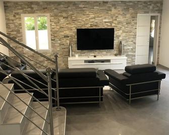 Villa Avec Piscine - Le Crestet à 5 mn de Vaison - Crestet - Living room