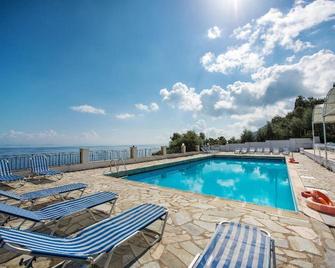 El Greco Hotel - Benitses - Pool