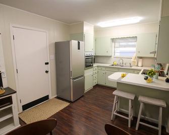 Lemon Drop- A refreshing stop - Sonora - Kuchyň