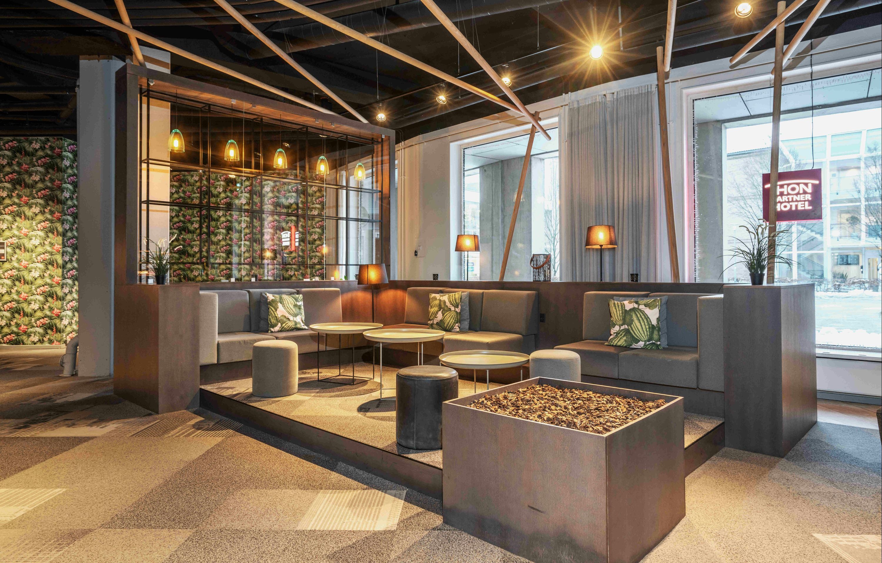 ثون هوتل تاستروب